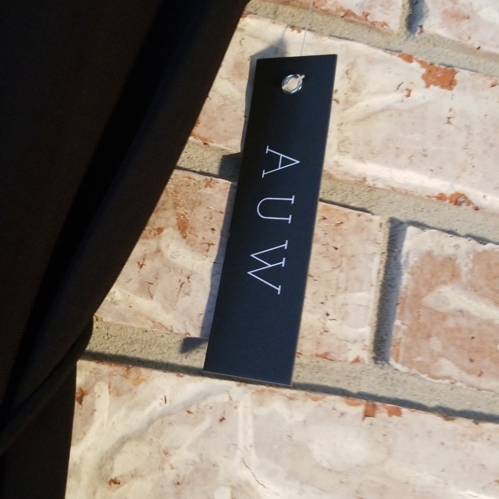 Tunic - Picture 2 of 5